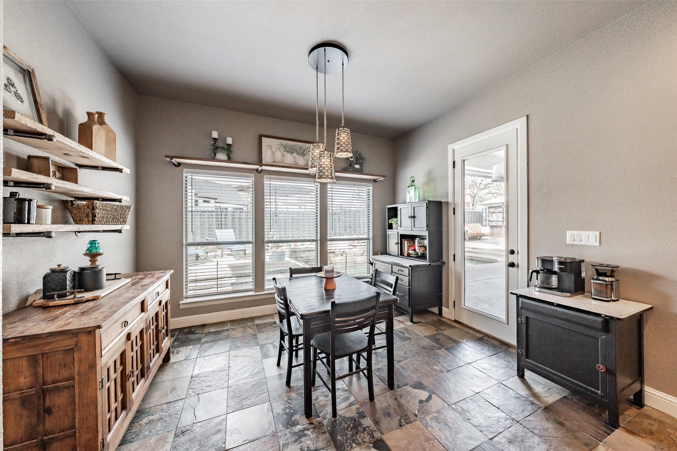209 Thistle Ridge Denton TX 76210