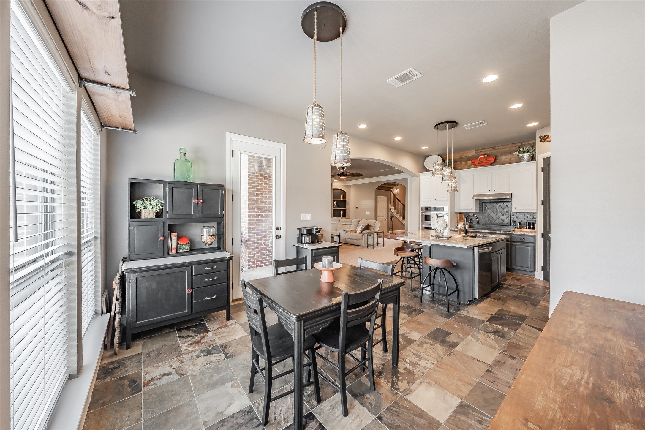 209 Thistle Ridge Denton TX 76210