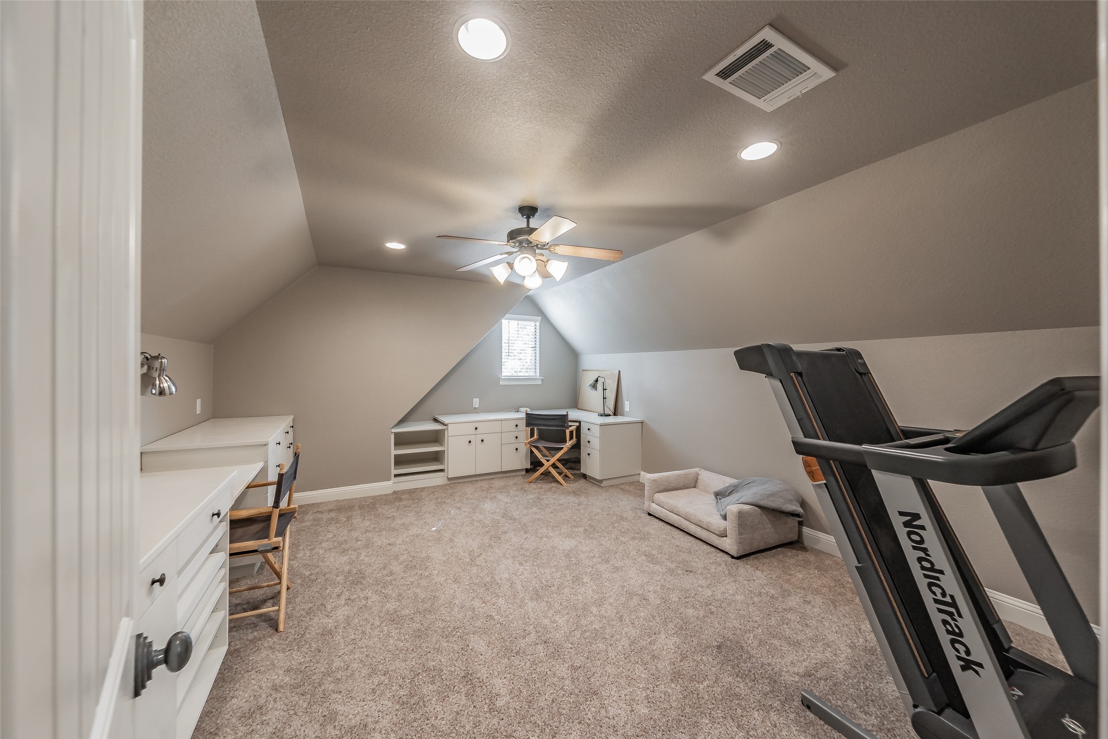 209 Thistle Ridge Denton TX 76210