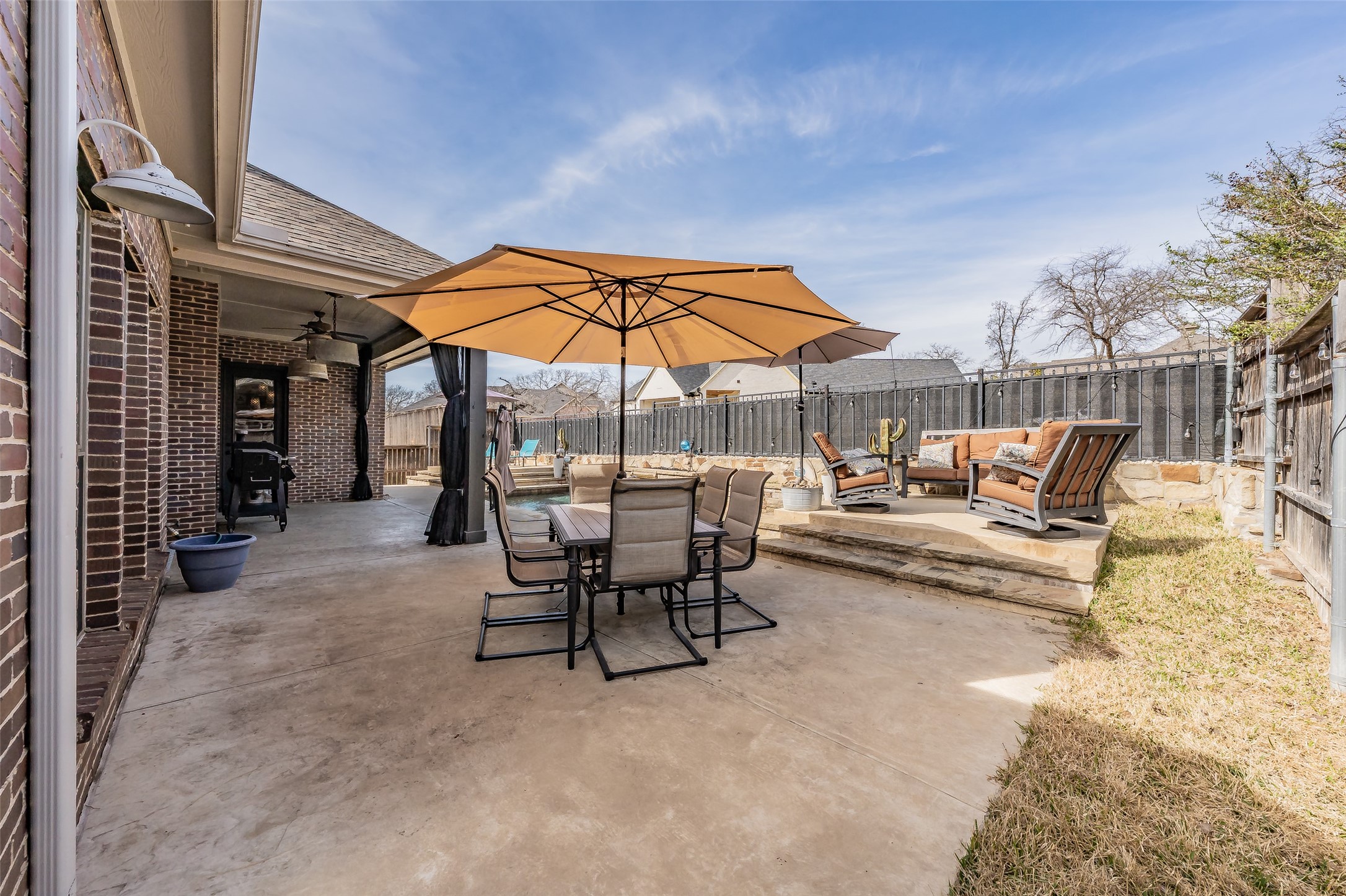209 Thistle Ridge Denton TX 76210