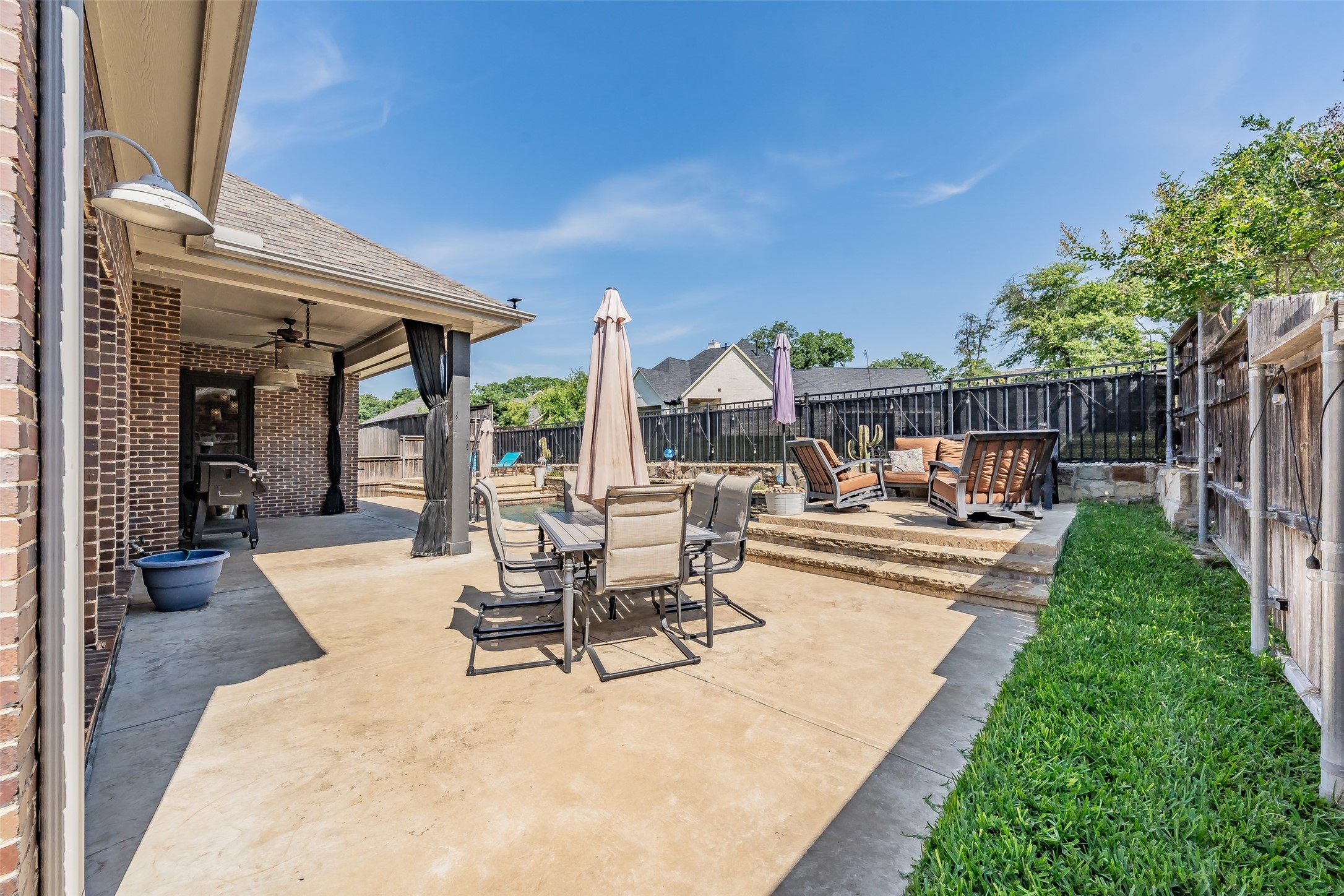 209 Thistle Ridge Denton TX 76210