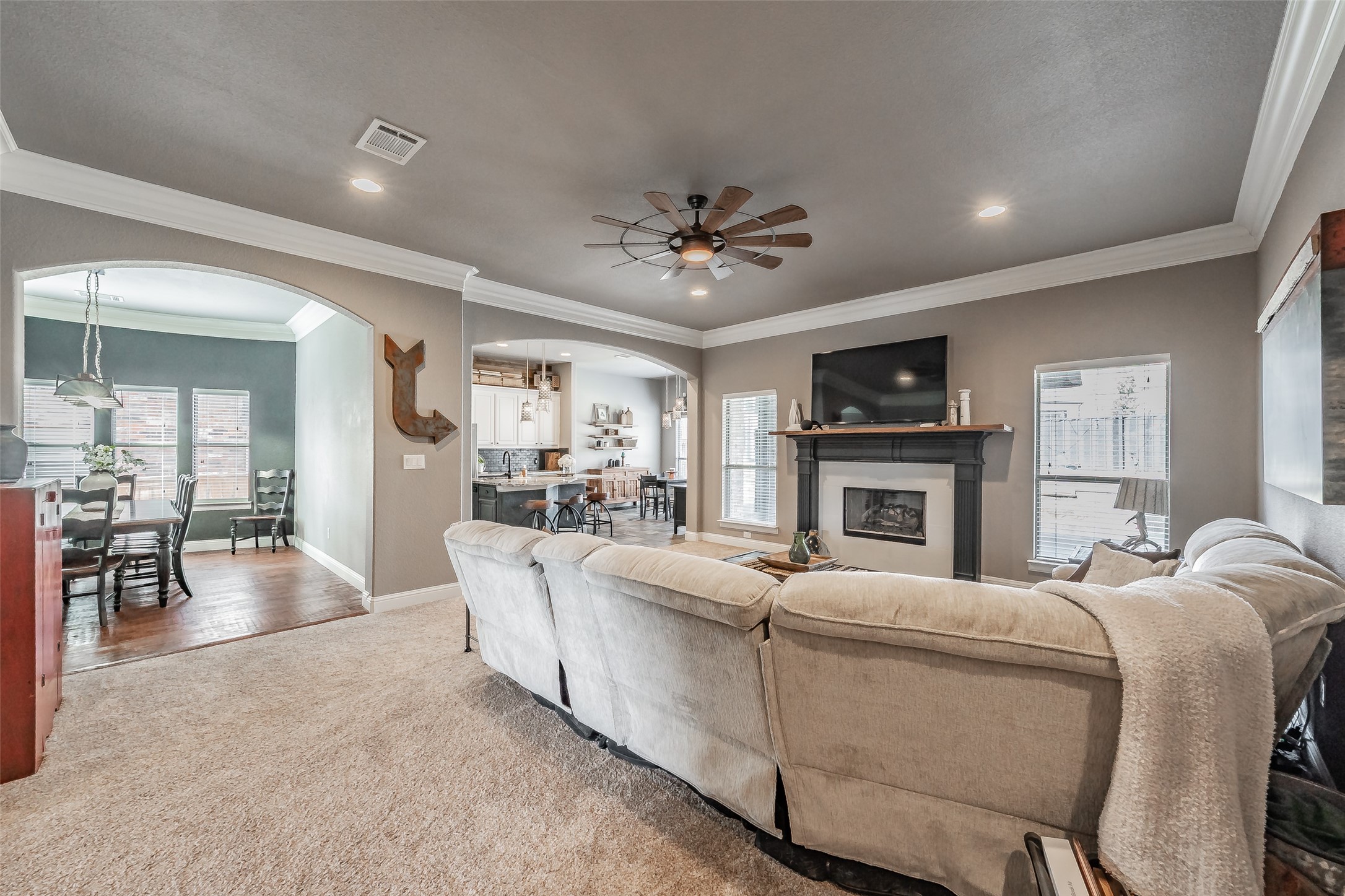209 Thistle Ridge Denton TX 76210