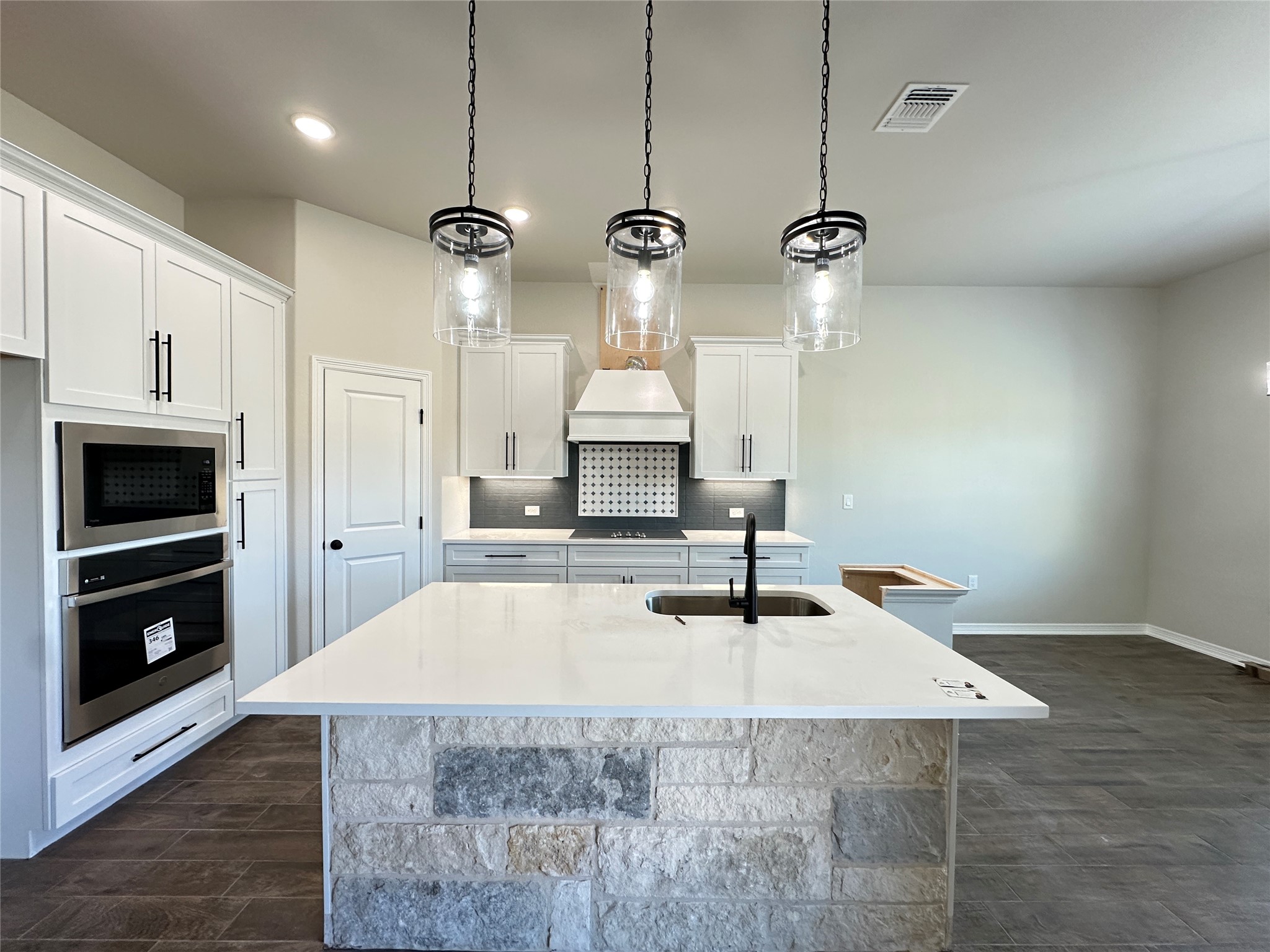 132 Lasso Loop Lorena TX 76655