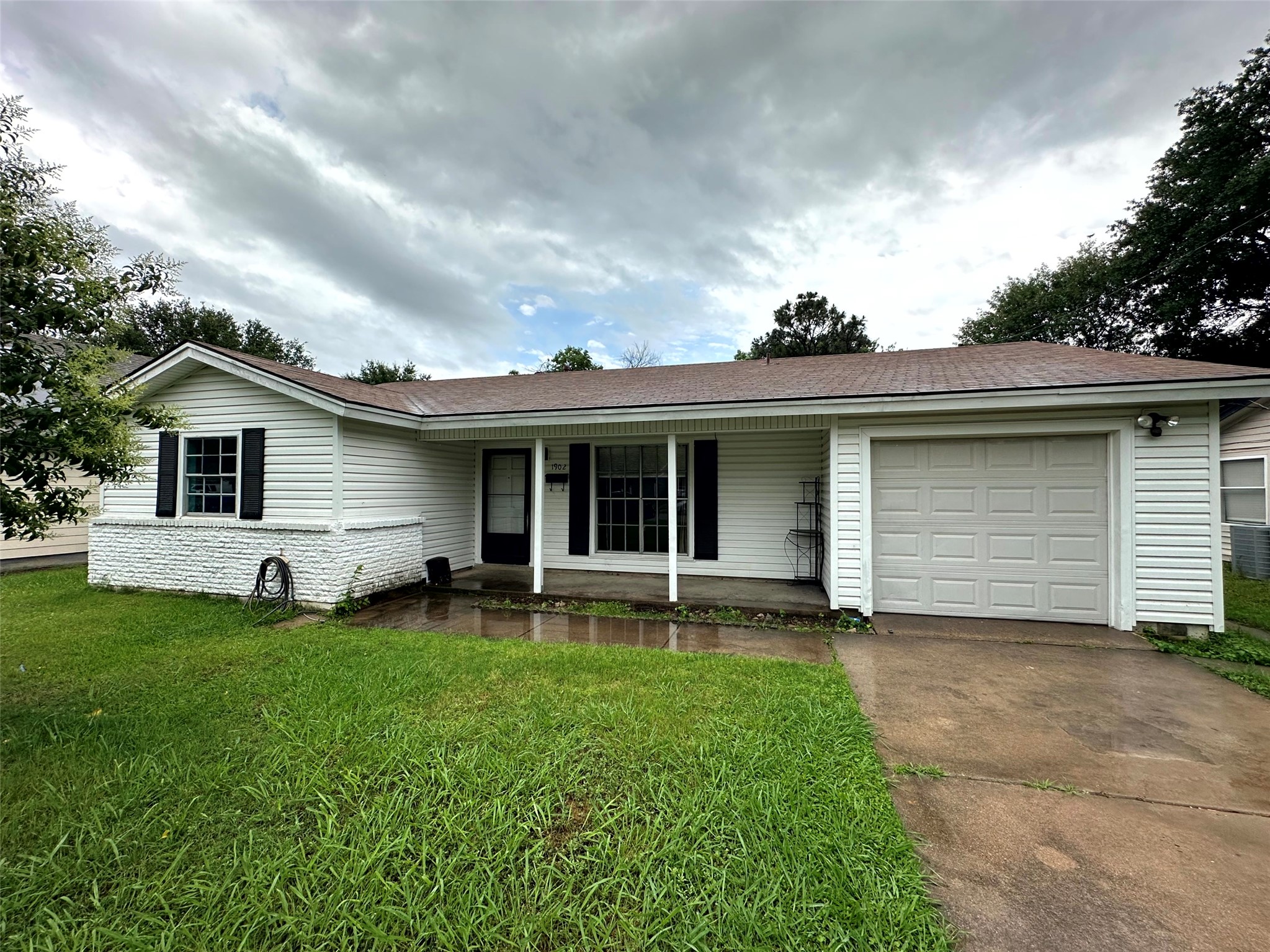 1902 Morgan Street Irving TX 75062