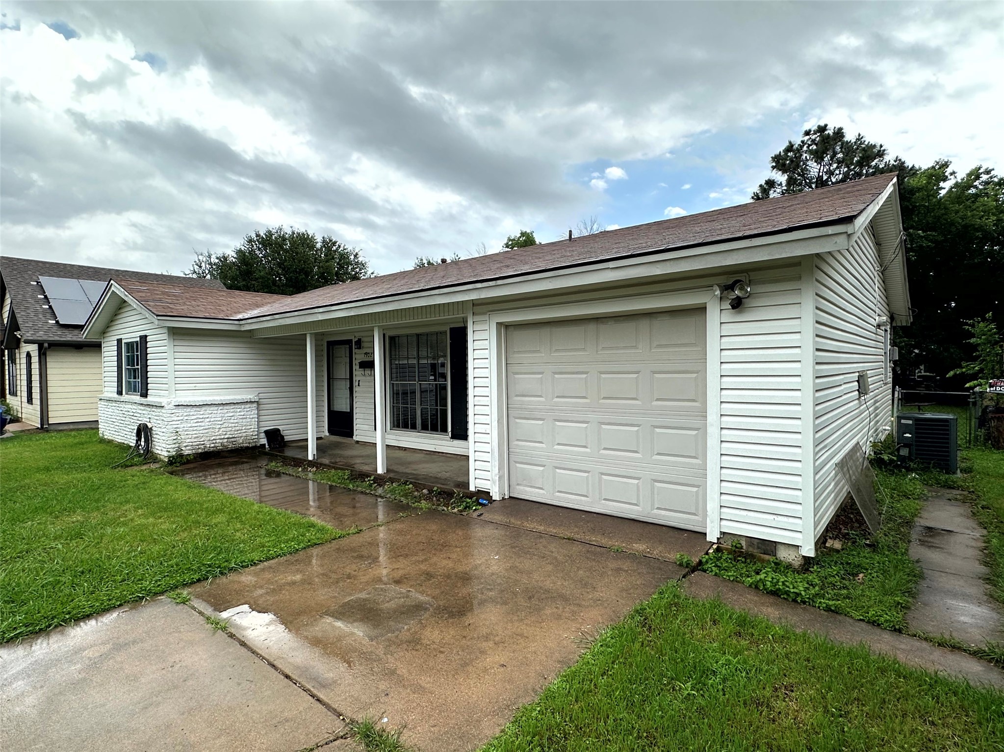 1902 Morgan Street Irving TX 75062