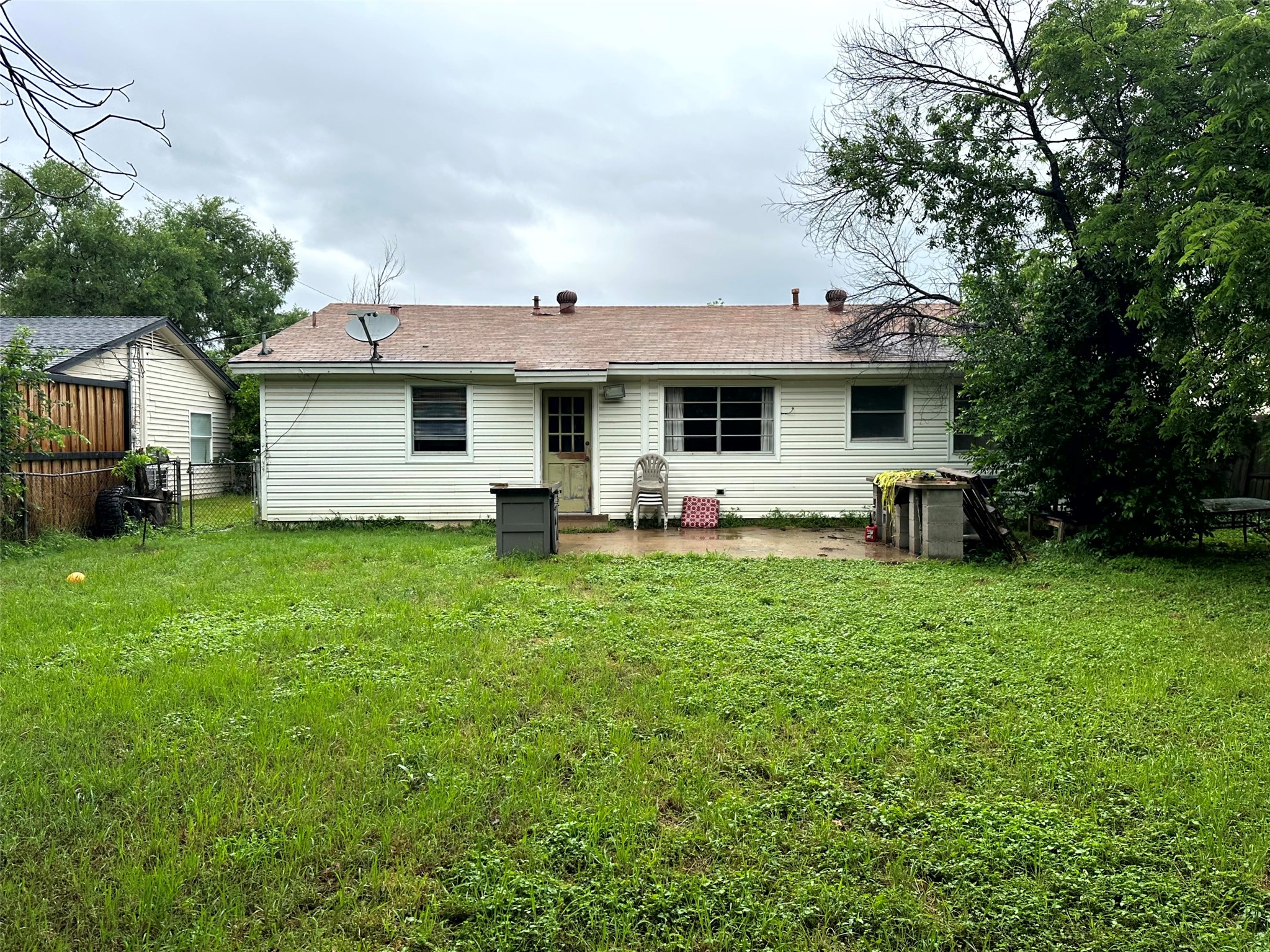 1902 Morgan Street Irving TX 75062
