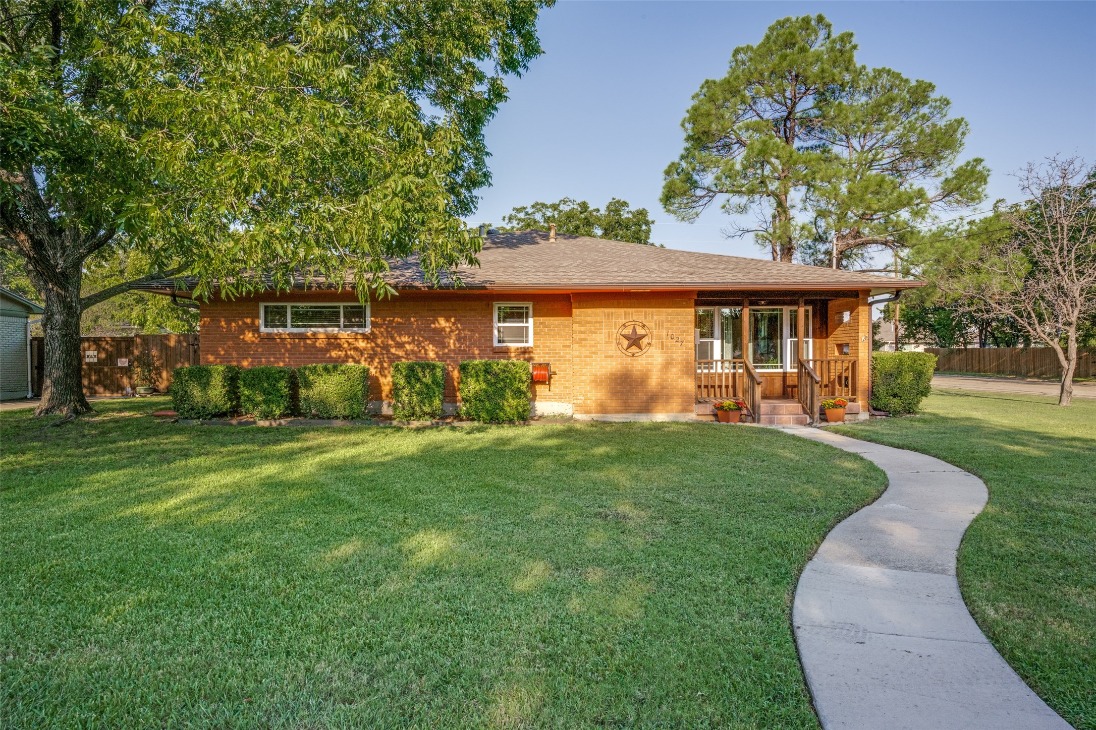 1027 Stanley Street Denton TX 76201