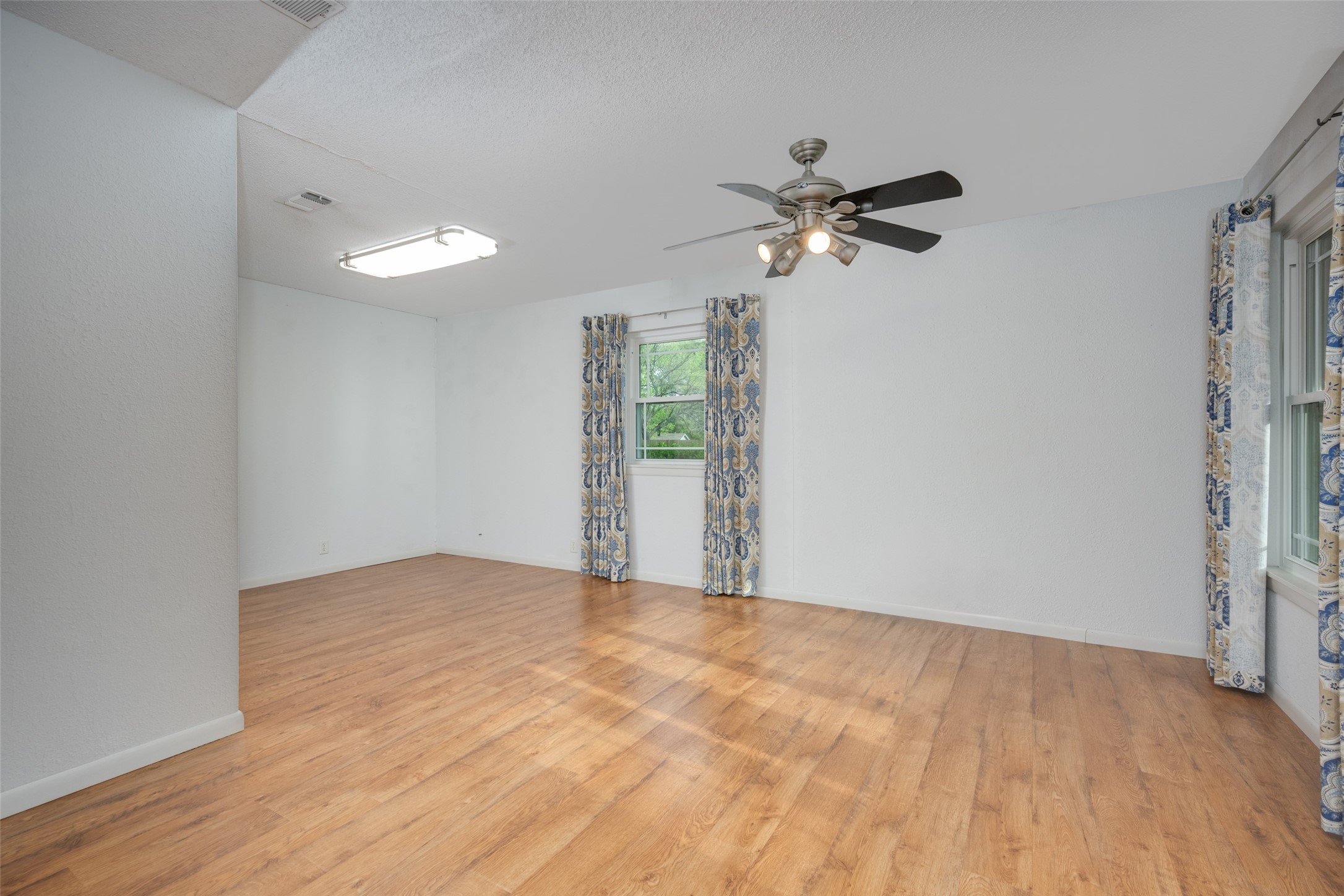 1027 Stanley Street Denton TX 76201