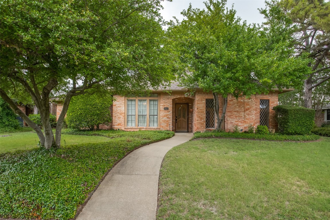 2417 Diamond Oaks Drive Garland TX 75044
