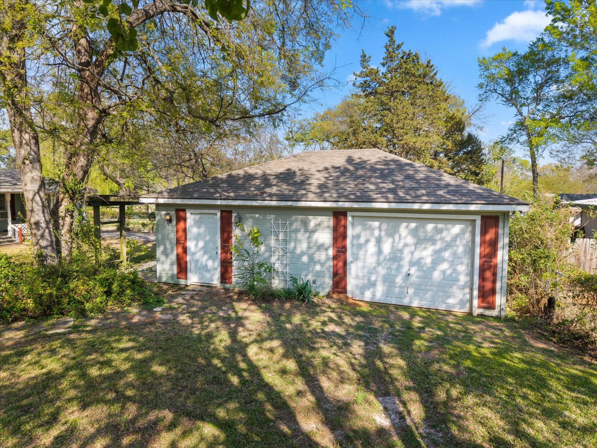 204 Plantation Avenue Pottsboro TX 75076