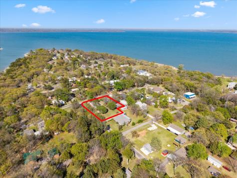 204 Plantation Avenue Pottsboro TX 75076