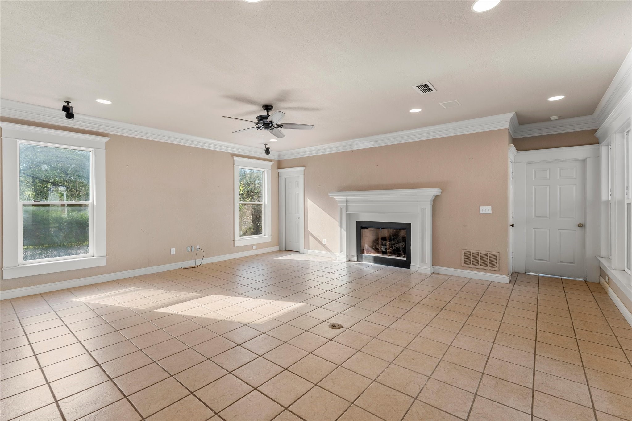 204 Plantation Avenue Pottsboro TX 75076