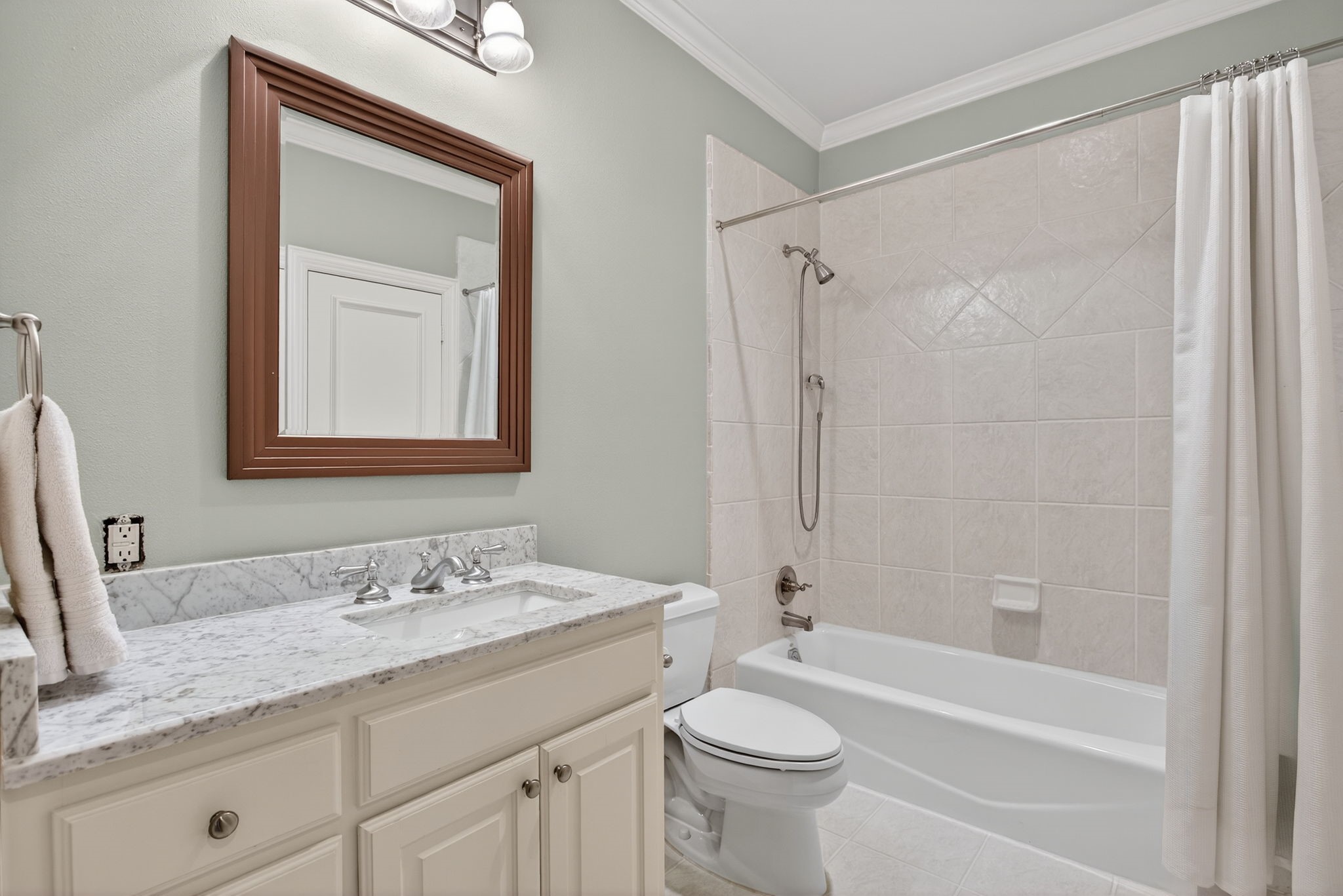 2125 Bradford Park Fort Worth TX 76107