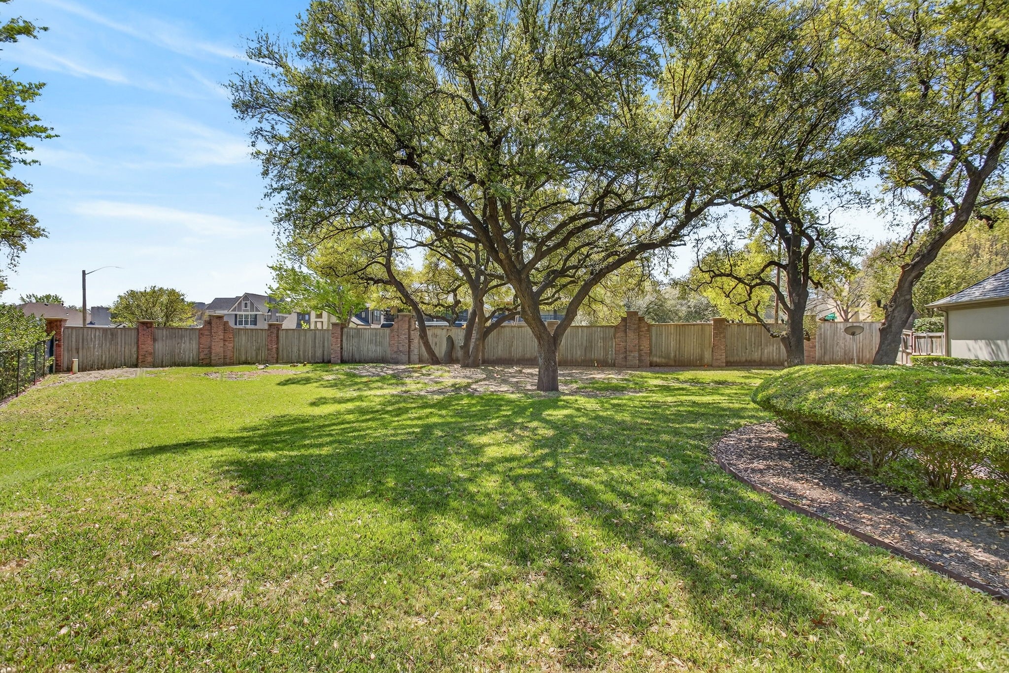 2125 Bradford Park Fort Worth TX 76107