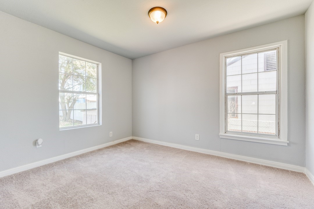 2627 Sharon Street Dallas TX 75211