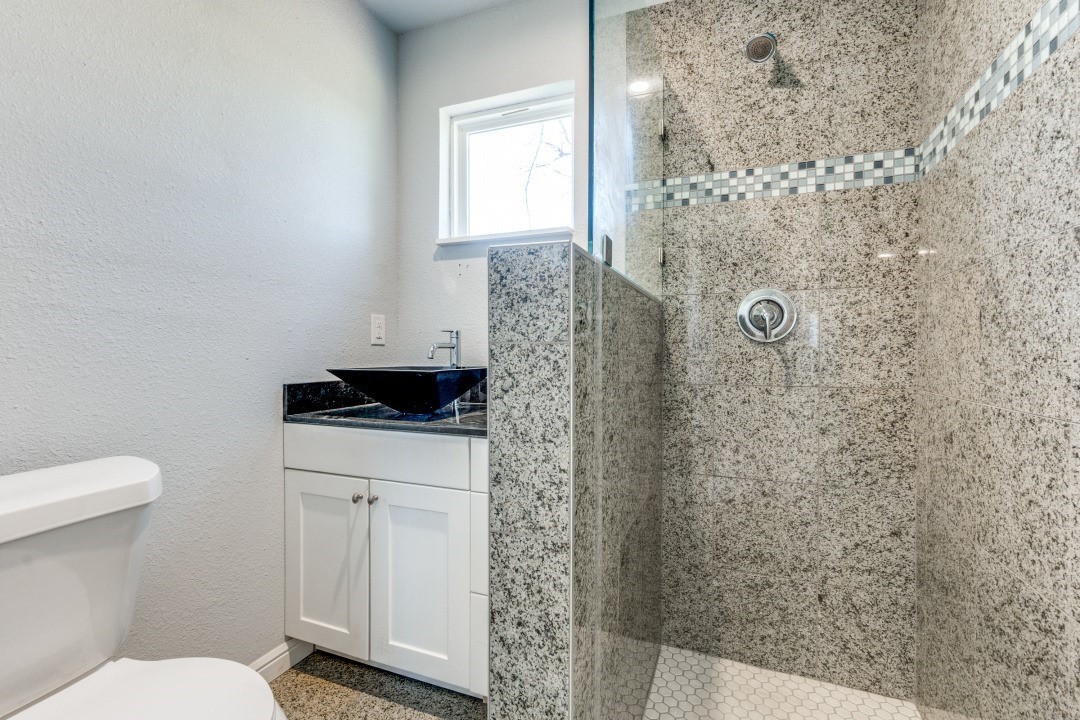 2627 Sharon Street Dallas TX 75211
