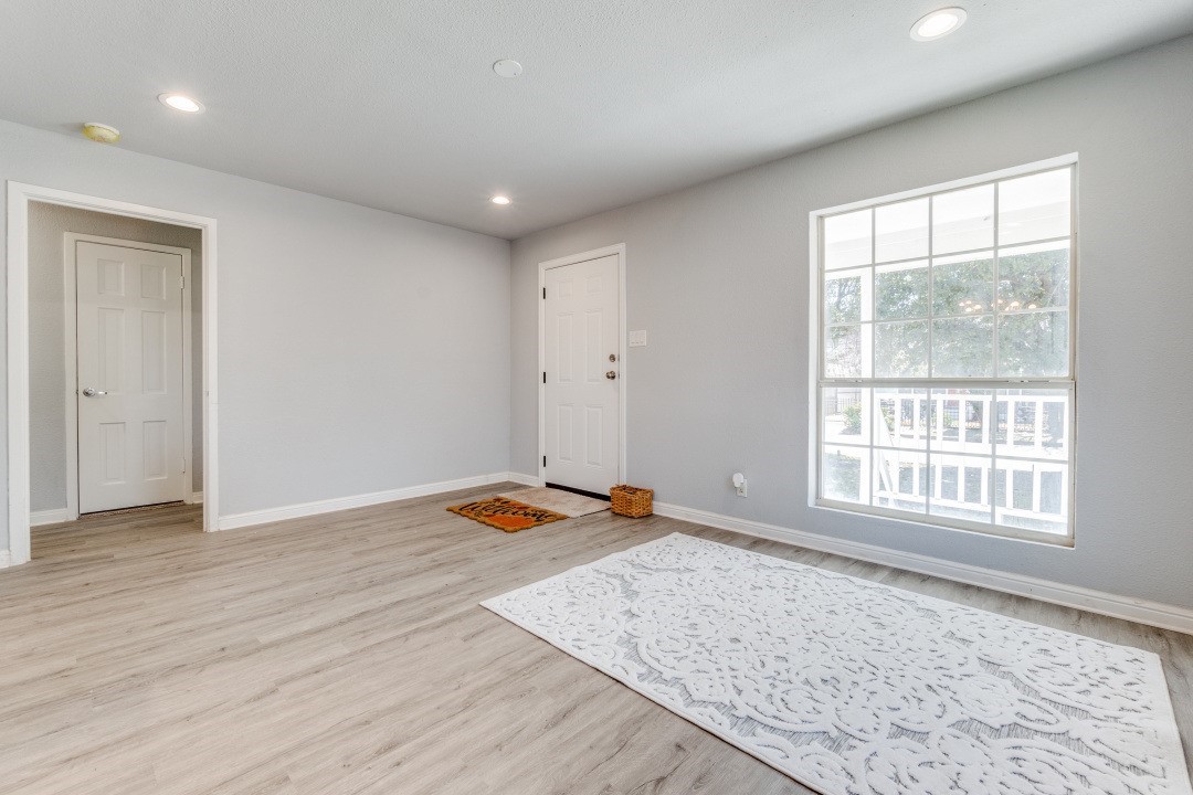 2627 Sharon Street Dallas TX 75211
