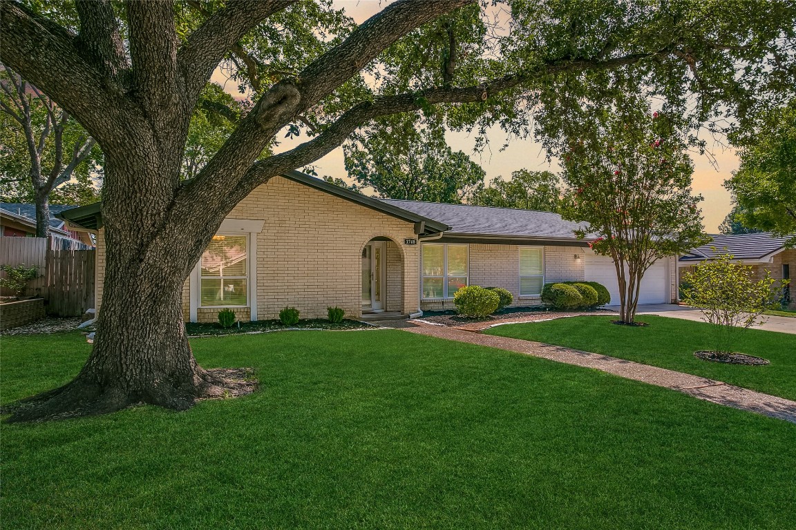 1748 Cynthia Lane Hurst TX 76054