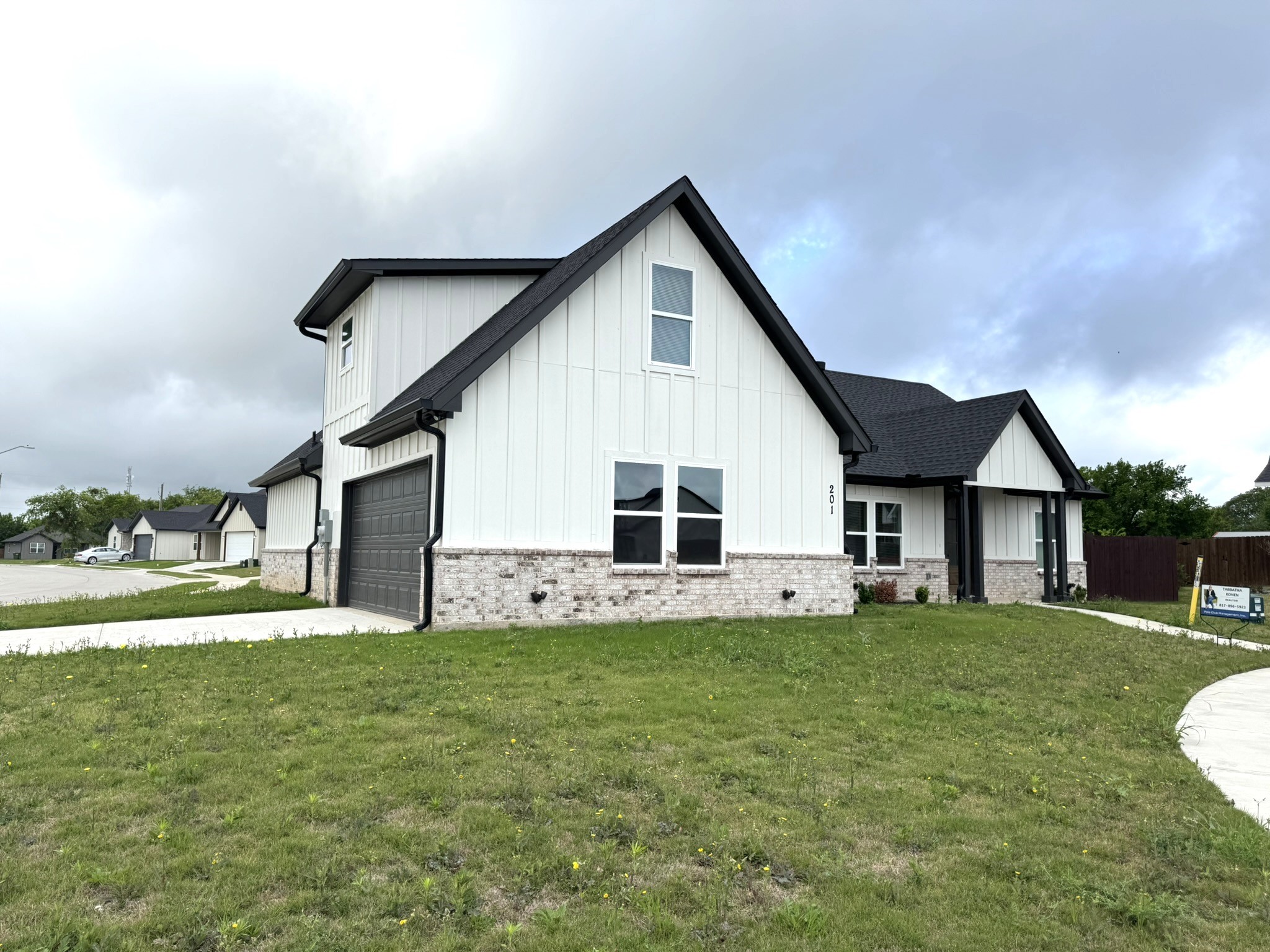 201 Bluff Court Godley TX 76044