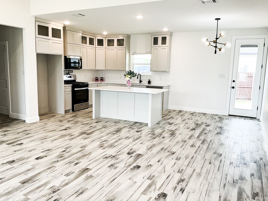 201 Bluff Court Godley TX 76044