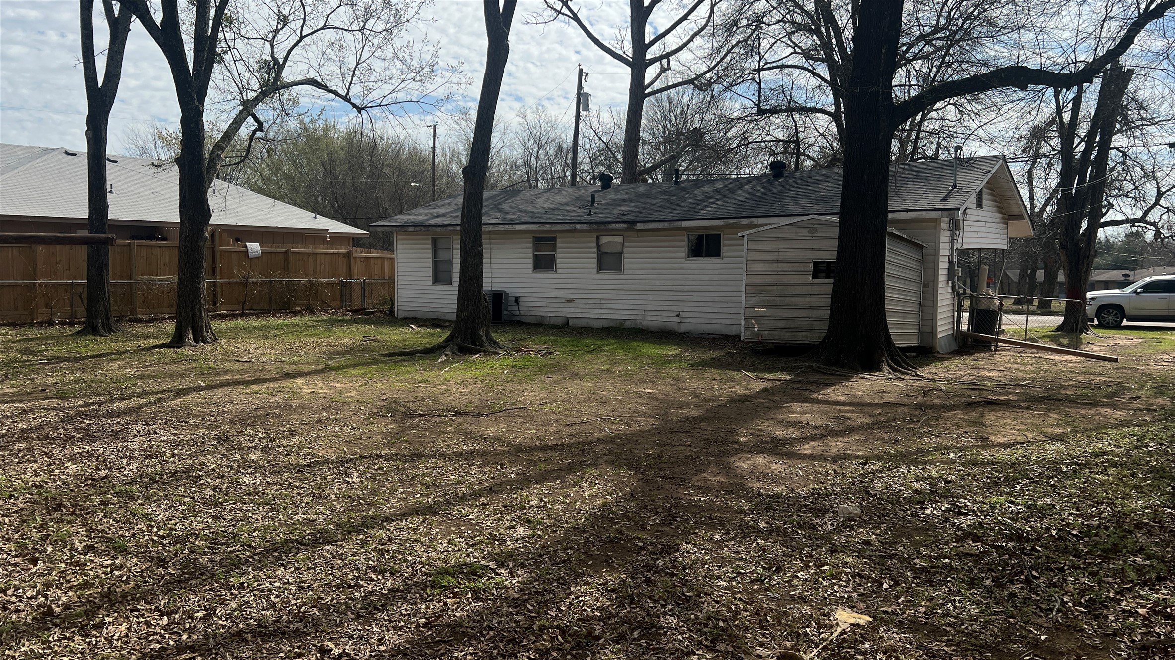 1325 E Sherman Street Paris TX 75460