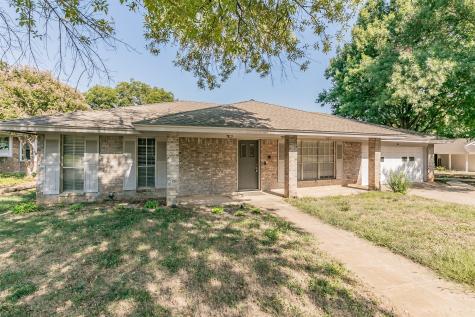 2509 Ironwood Court Arlington TX 76016