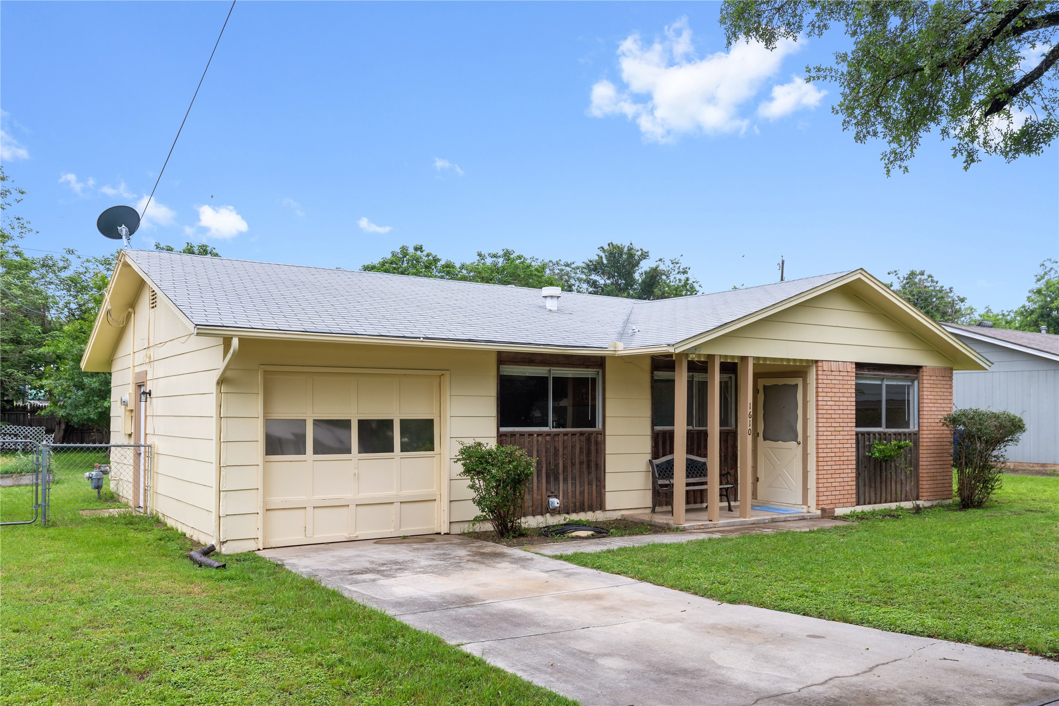 1610 Wood Street Brownwood TX 76801