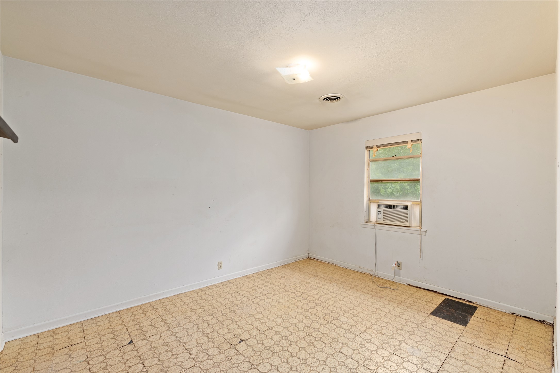 1610 Wood Street Brownwood TX 76801