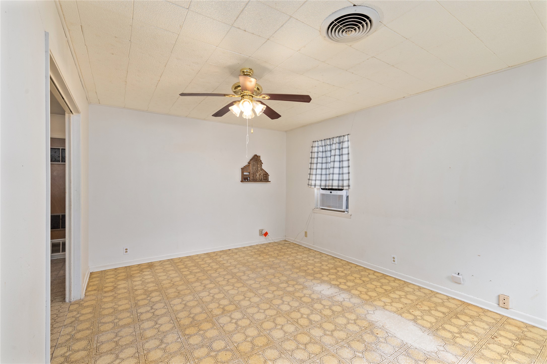 1610 Wood Street Brownwood TX 76801