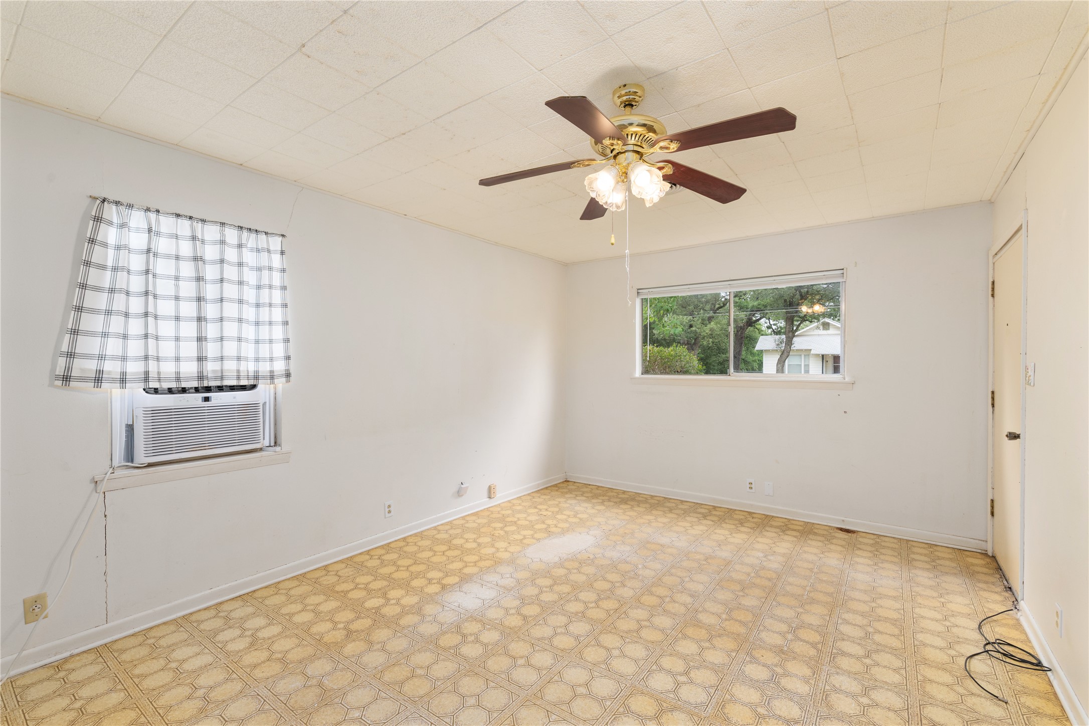 1610 Wood Street Brownwood TX 76801