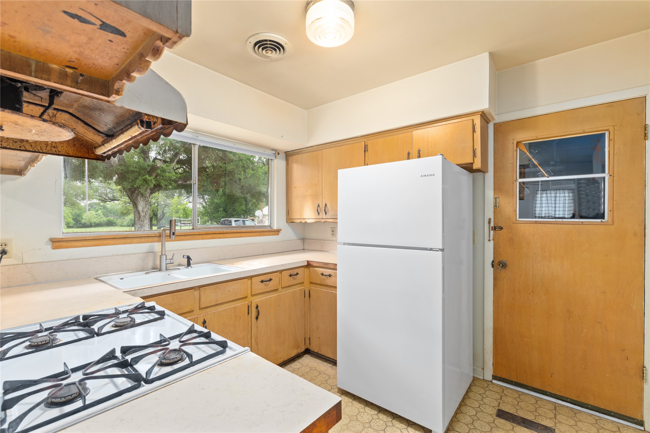 1610 Wood Street Brownwood TX 76801
