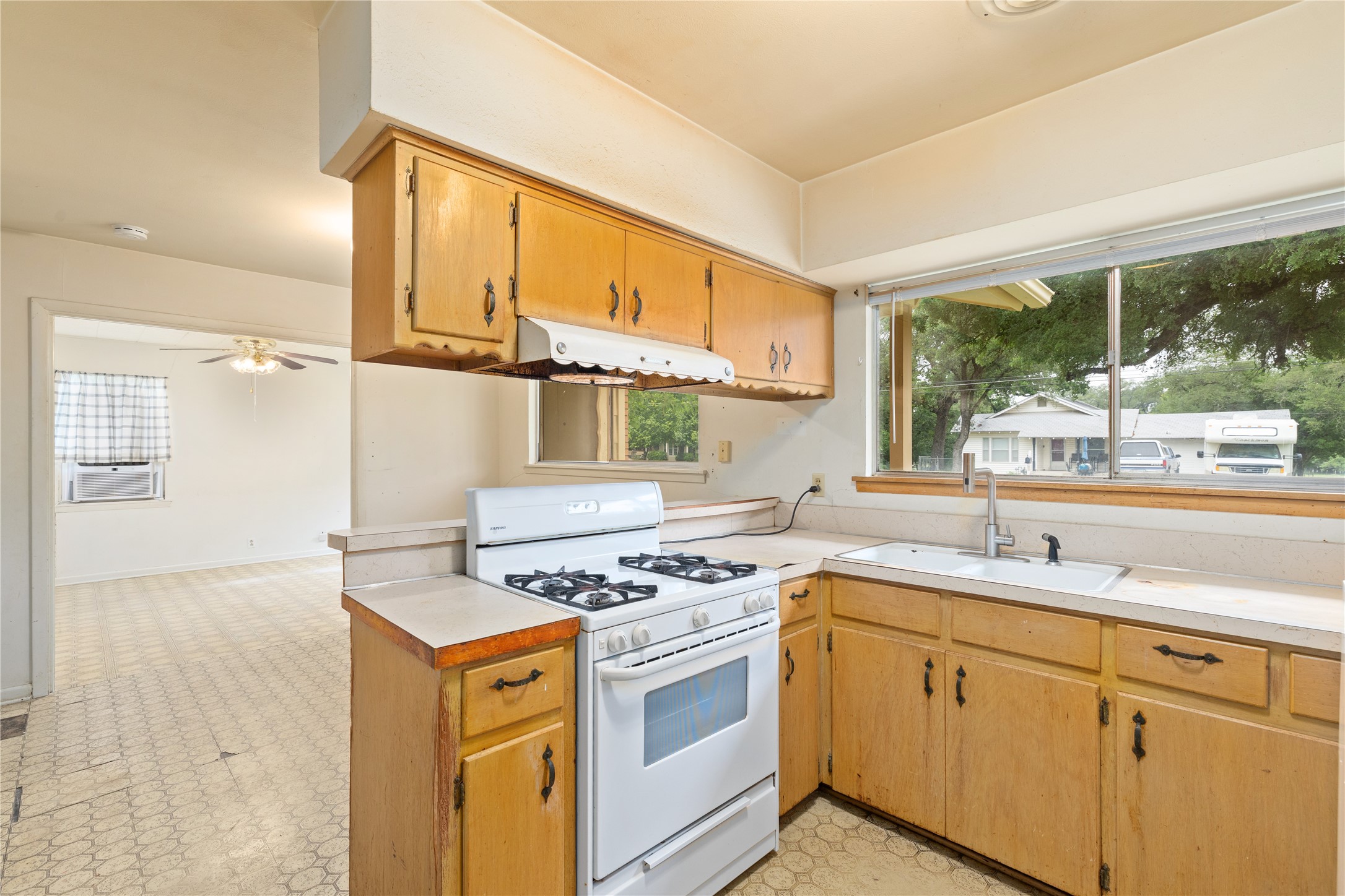 1610 Wood Street Brownwood TX 76801