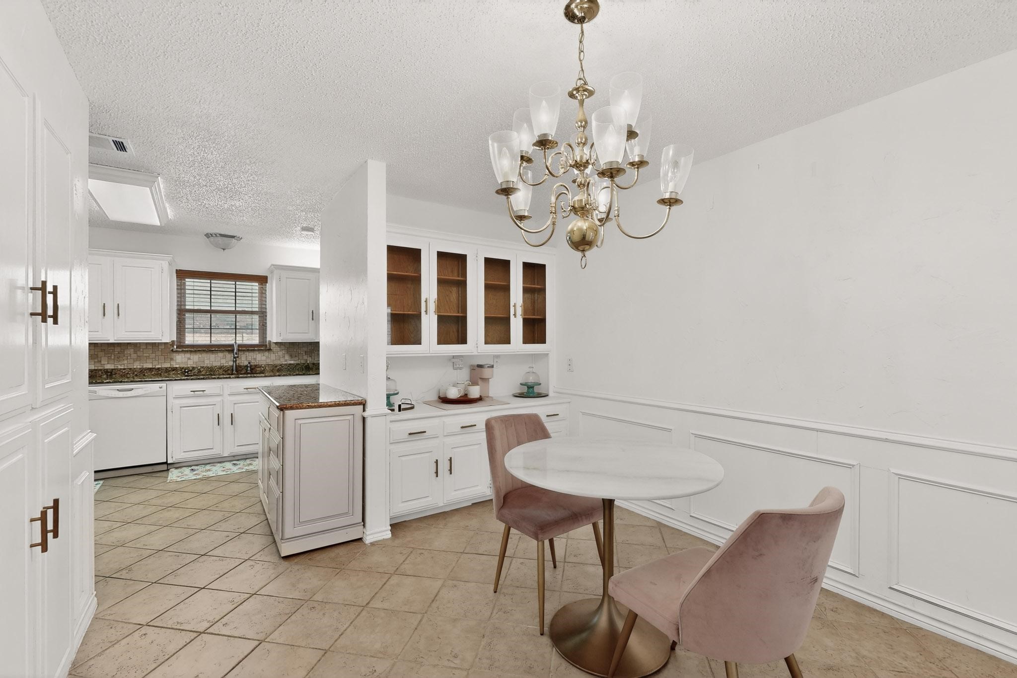 1110 Shady Oak Trail Mansfield TX 76063