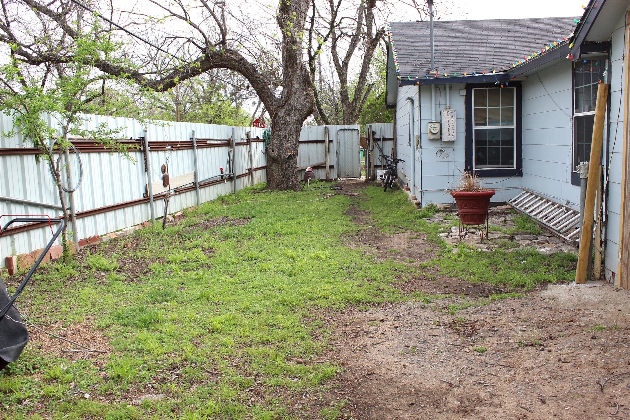 1090 N Race Street Stephenville TX 76401