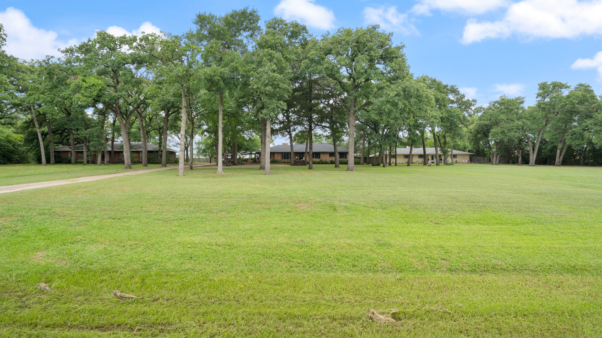 313 Shadywood Lane Seagoville TX 75159