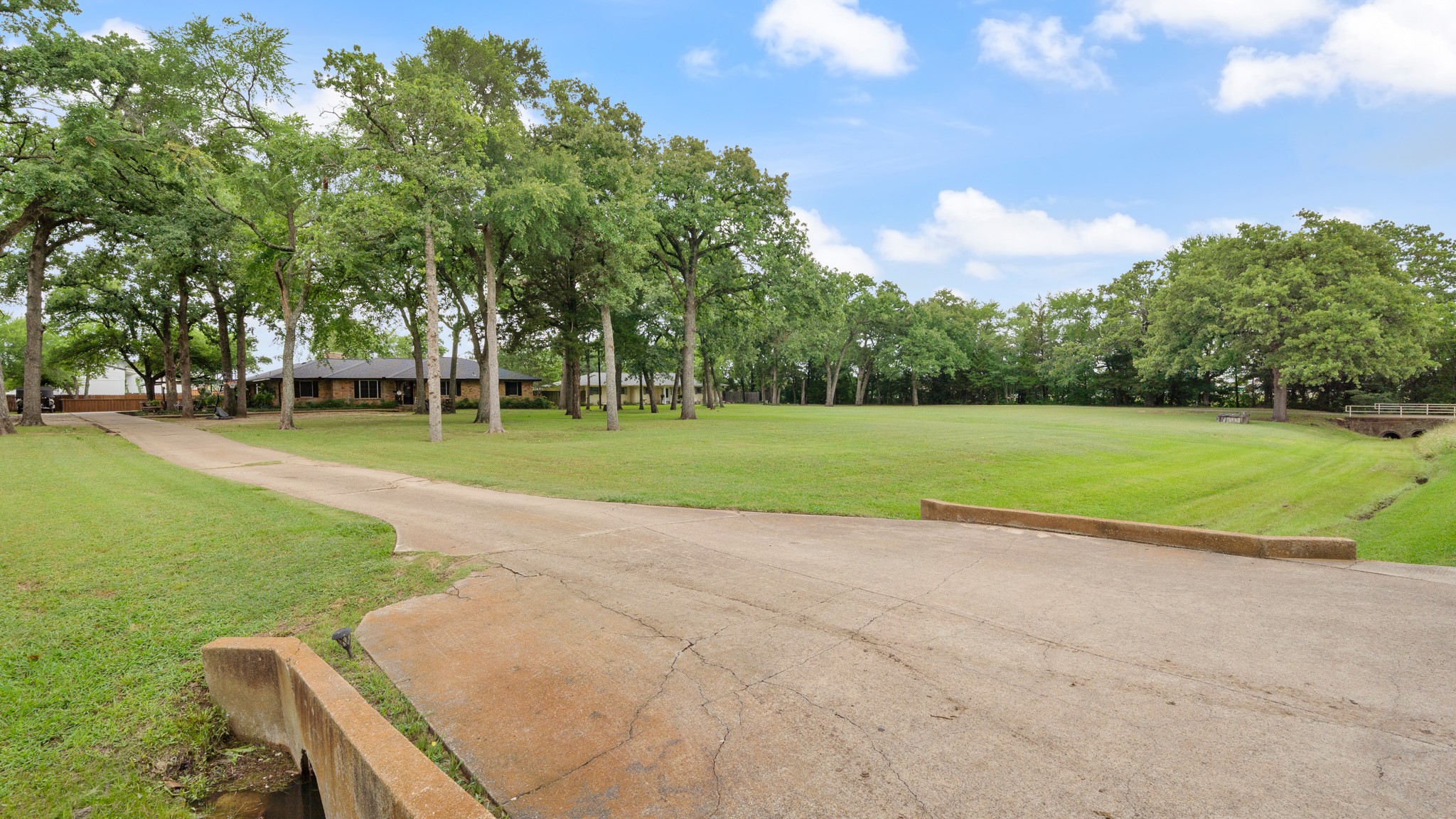 313 Shadywood Lane Seagoville TX 75159