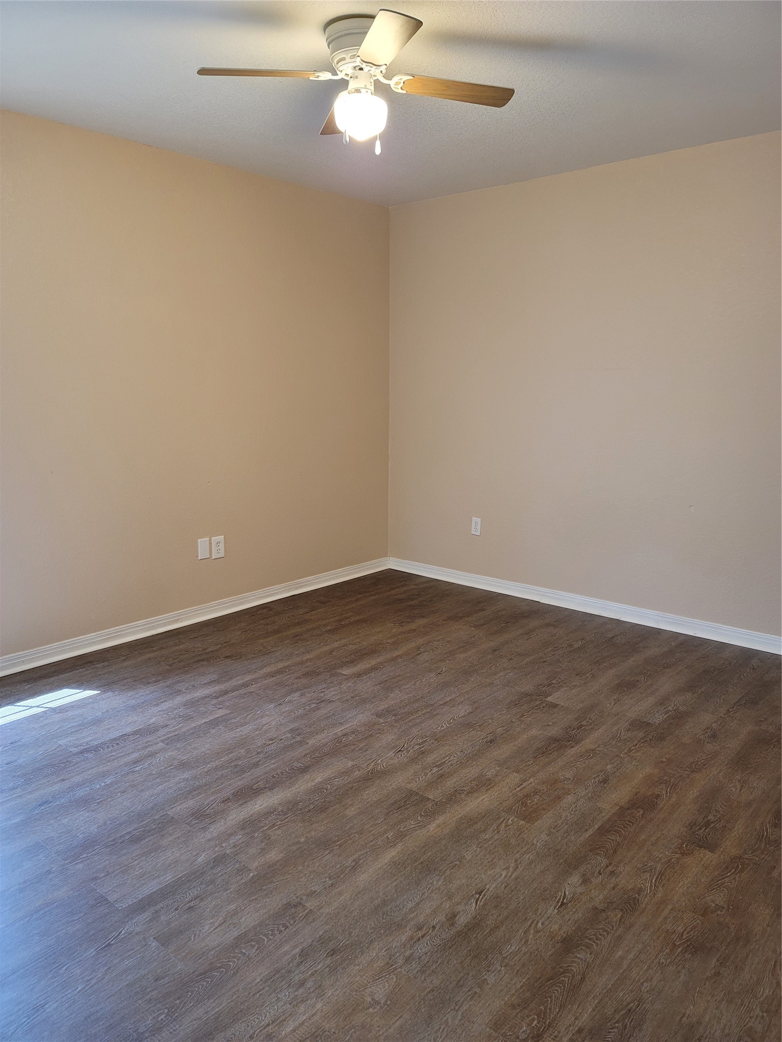 223-225 E Craven Avenue Lacy Lakeview TX 76705