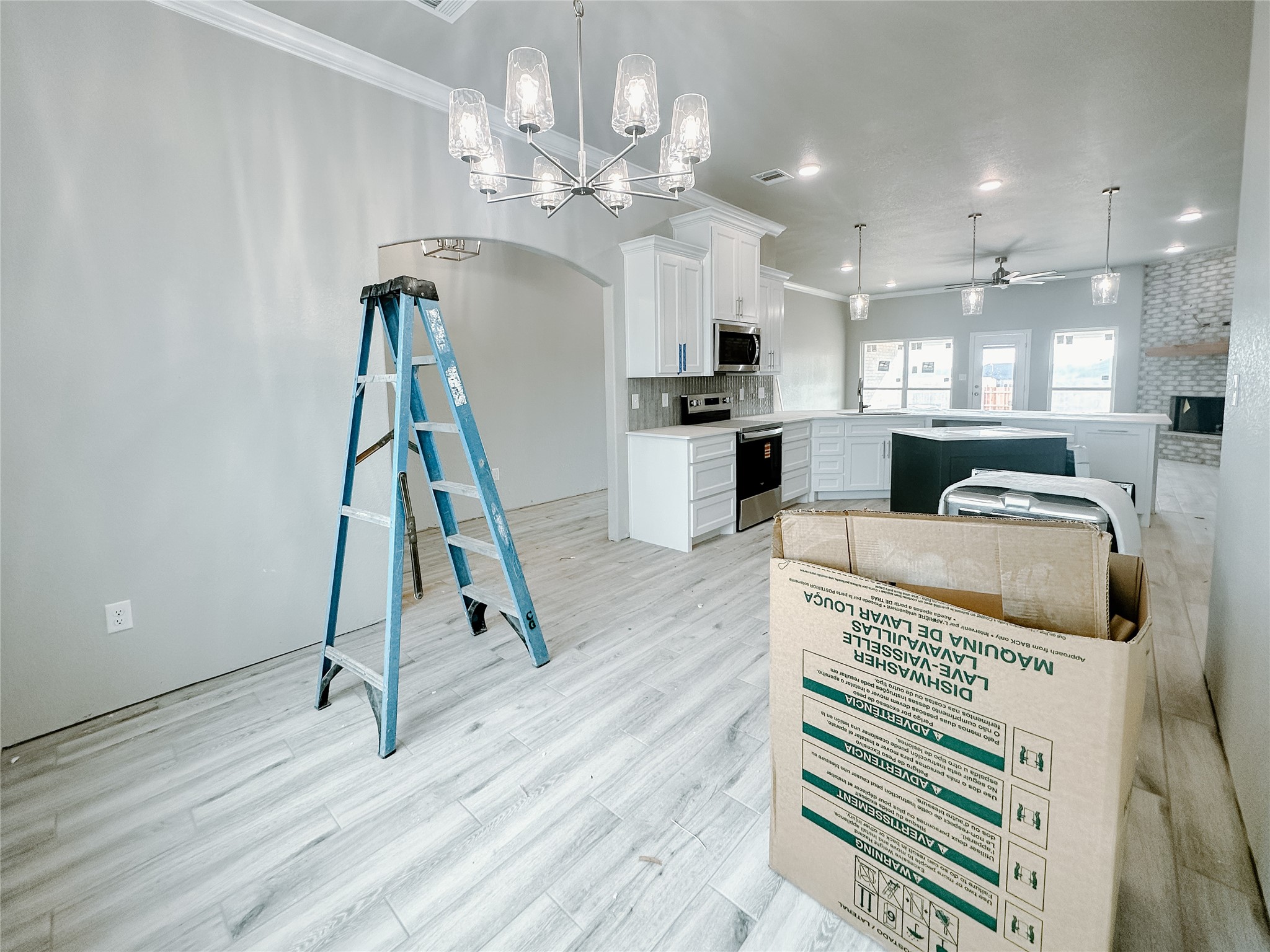 1341 Promised Land Road Hewitt TX 76643