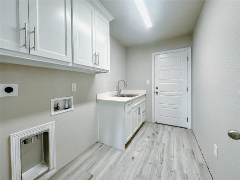 1341 Promised Land Road Hewitt TX 76643