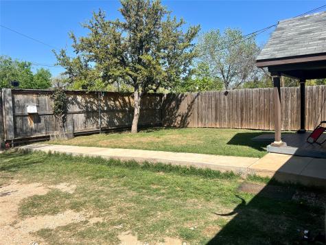 716 Baylor Street Nocona TX 76255