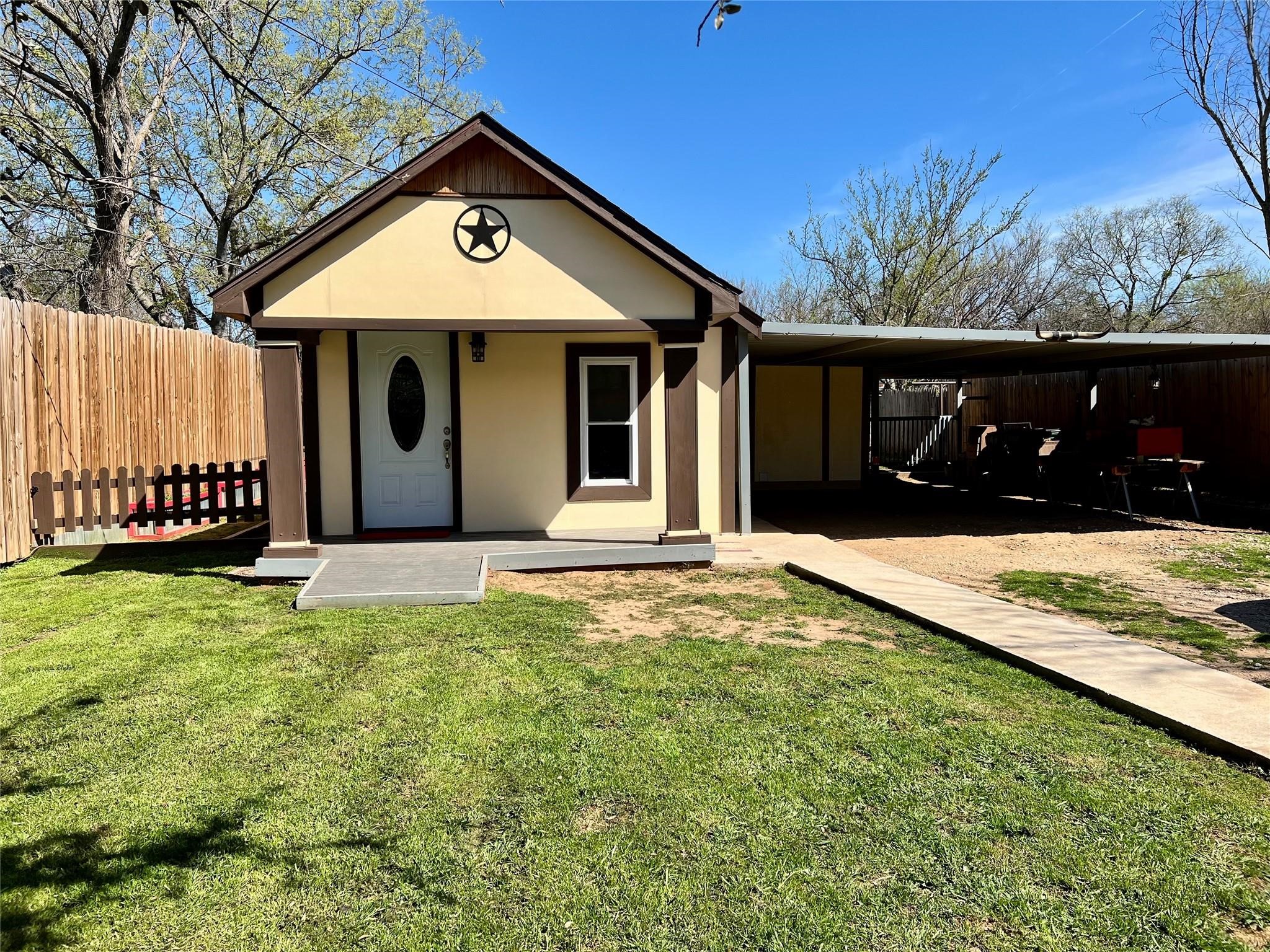 716 Baylor Street Nocona TX 76255