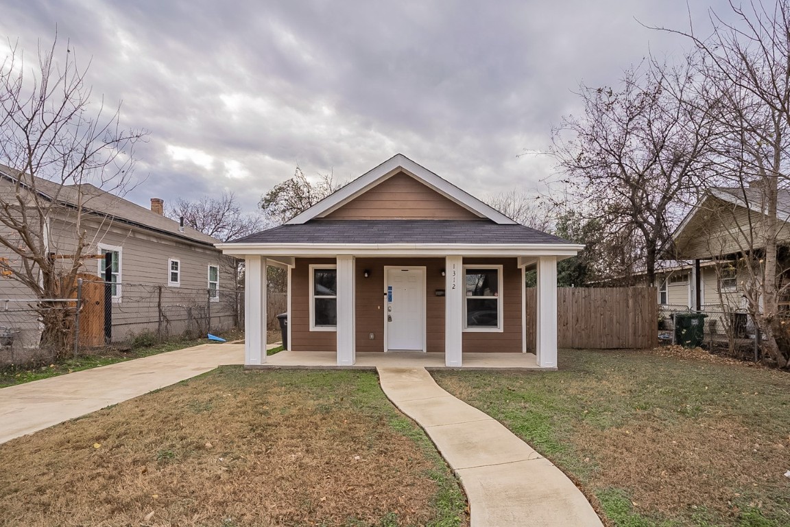 1312 E Jefferson Avenue Fort Worth TX 76104