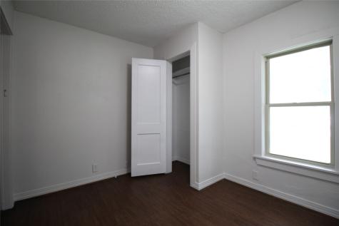 102 San Saba Avenue Benbrook TX 76126