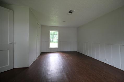 102 San Saba Avenue Benbrook TX 76126