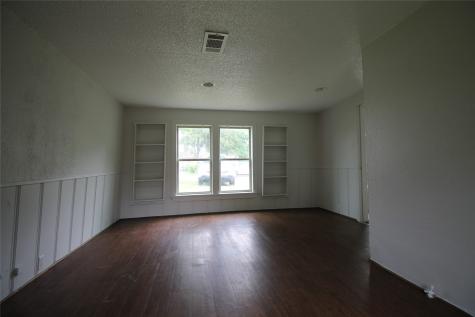 102 San Saba Avenue Benbrook TX 76126