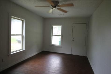 102 San Saba Avenue Benbrook TX 76126