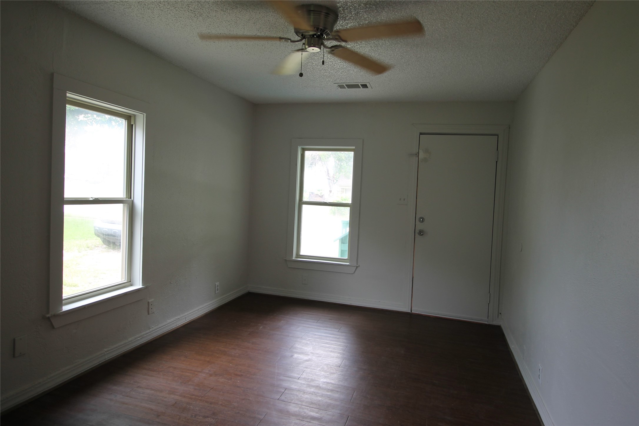 102 San Saba Avenue Benbrook TX 76126