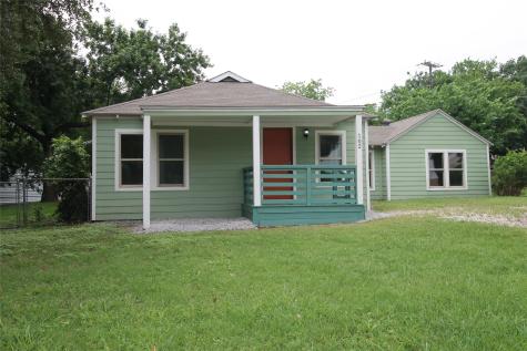 102 San Saba Avenue Benbrook TX 76126