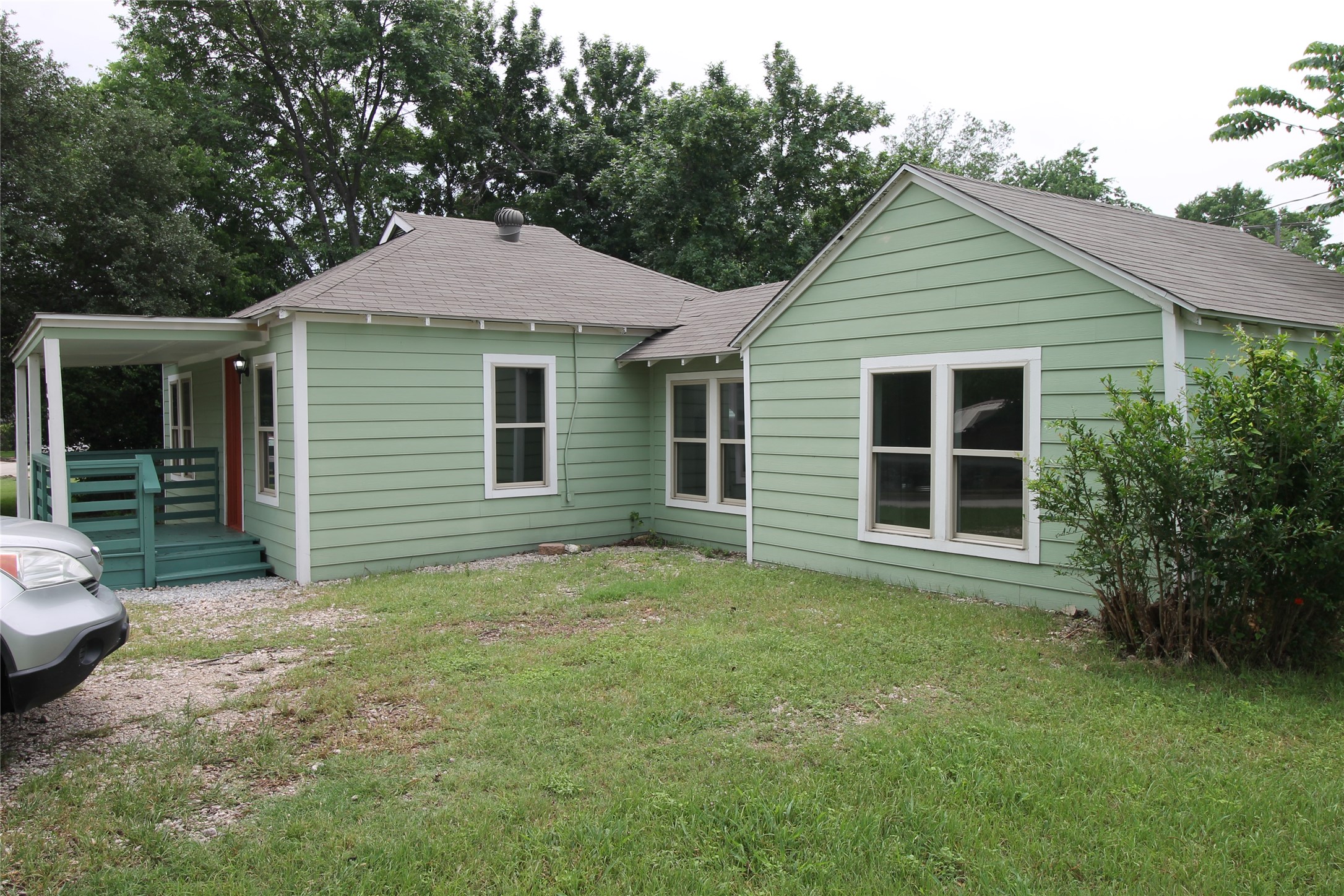 102 San Saba Avenue Benbrook TX 76126