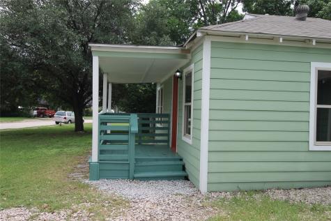 102 San Saba Avenue Benbrook TX 76126